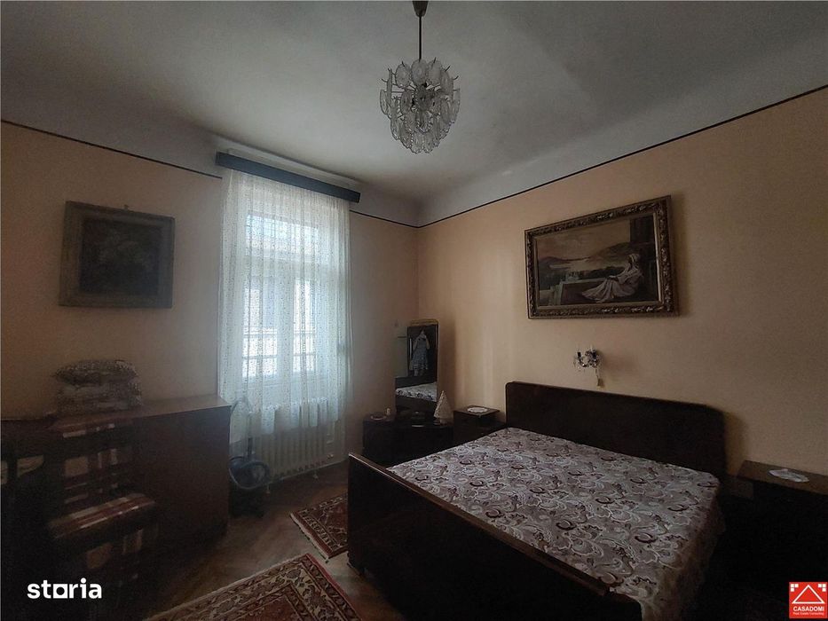 Apartament ultracentral cu curte privata