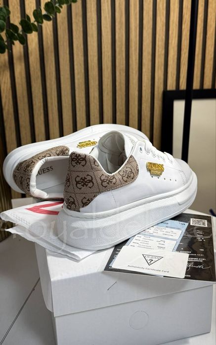 Adidași damă Guess