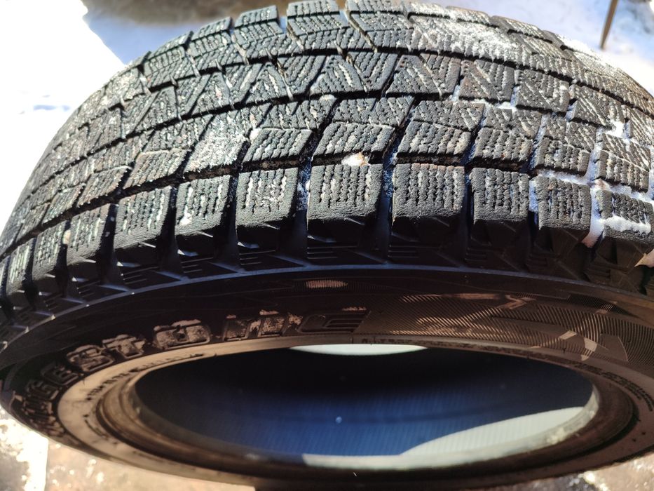 Шины зимние Bridgestone Blizzak 235/60/18