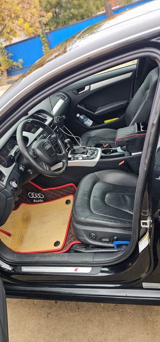 Автомобиль Ауди А4 В8