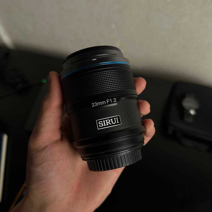 Объектив Sirui 23 mm