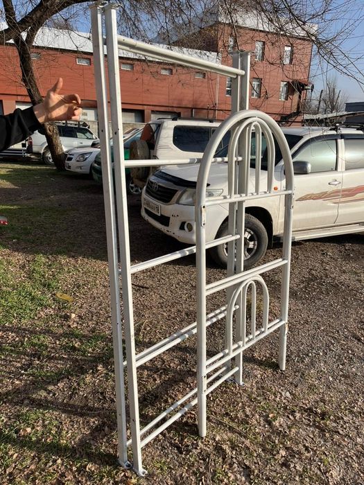 Двухъярусная кровать