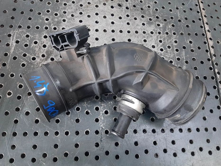 furtun aer admisie  turbina toyota yaris 1.4 d 90cp 17883-0g010