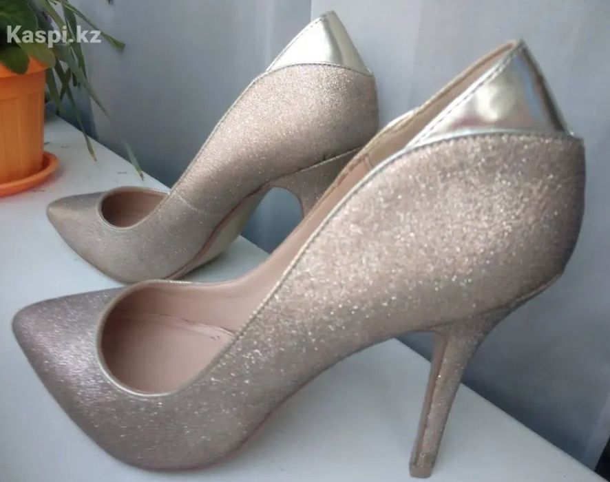 Шикарные туфли, 40 см