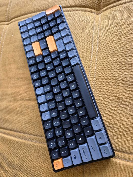 Tastatura mecanica AIGO A100 2,4GHz - blue switch