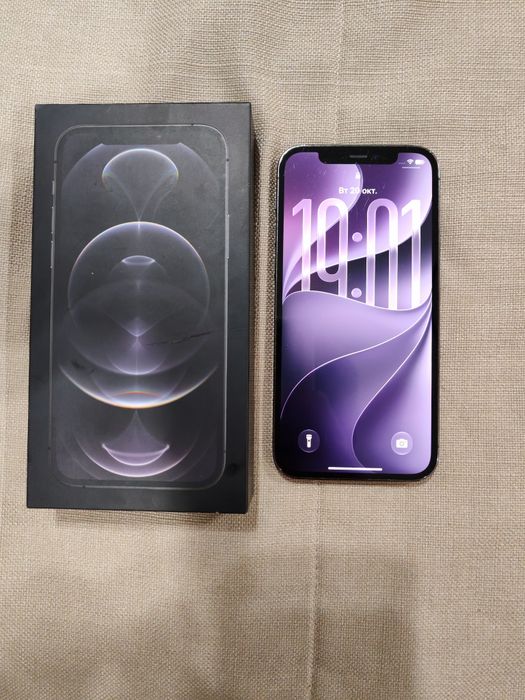 есть обмен Iphone 12pro 128gb  весь в родном