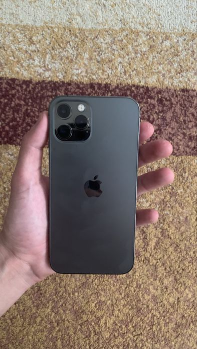 Продам айфон 12 про