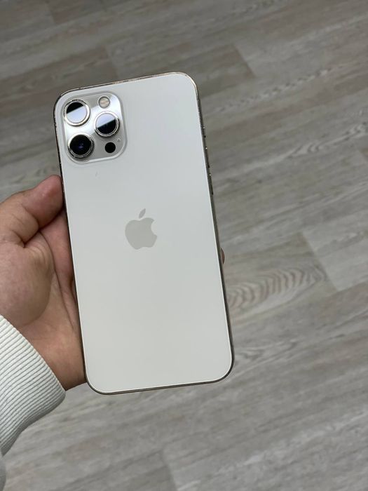 Iphone 12 pro max sotiladi srochna