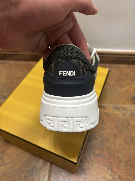 Мъжки обувки fendi