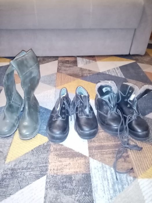 Продам рабочий обувь.