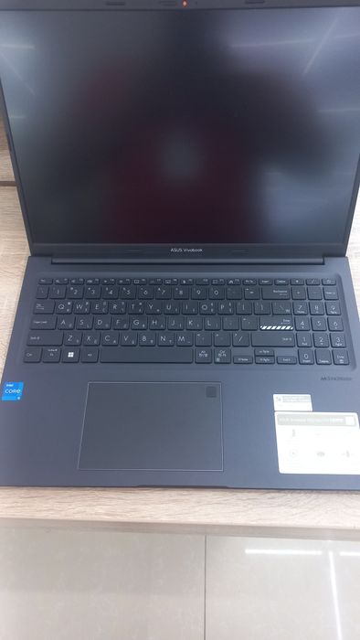 Asus Vivobook i5 1335U 8////512ssd