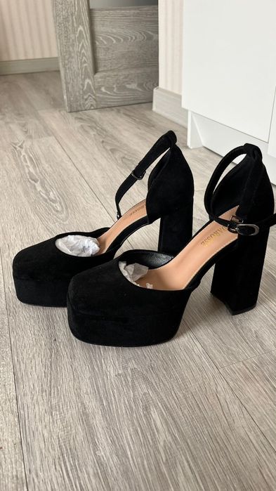 Продам туфли женские