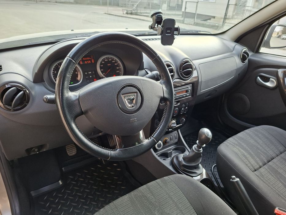 Dacia Duster 4x4 diesel 156000 km pret 6500 euro