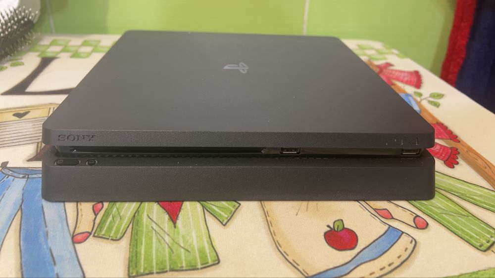 Consolă Sony PlayStation Slim 1TB