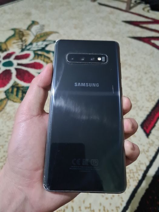 Samsung S10plus sotuvda