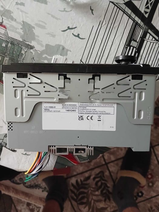 Авто касетофон JVC/bluethooth и баскаса thunder 12, запазени!