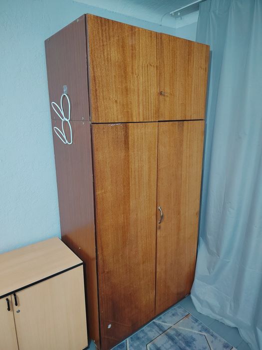 Шкаф 100х205х60см