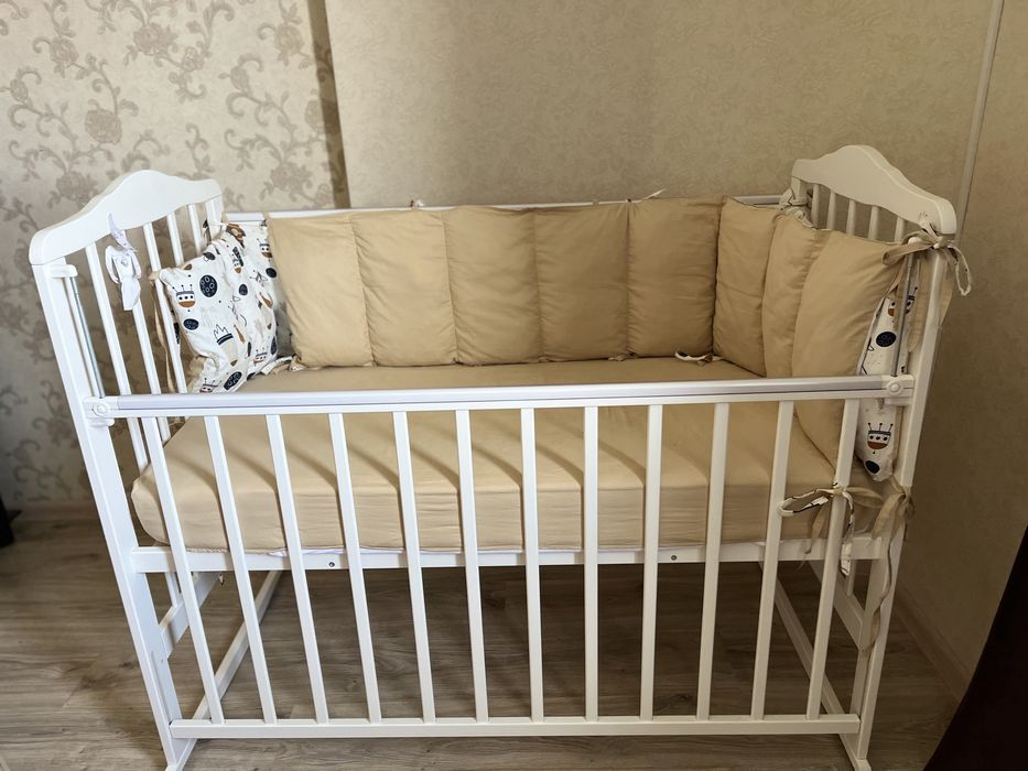 Детская кровать с матрасом