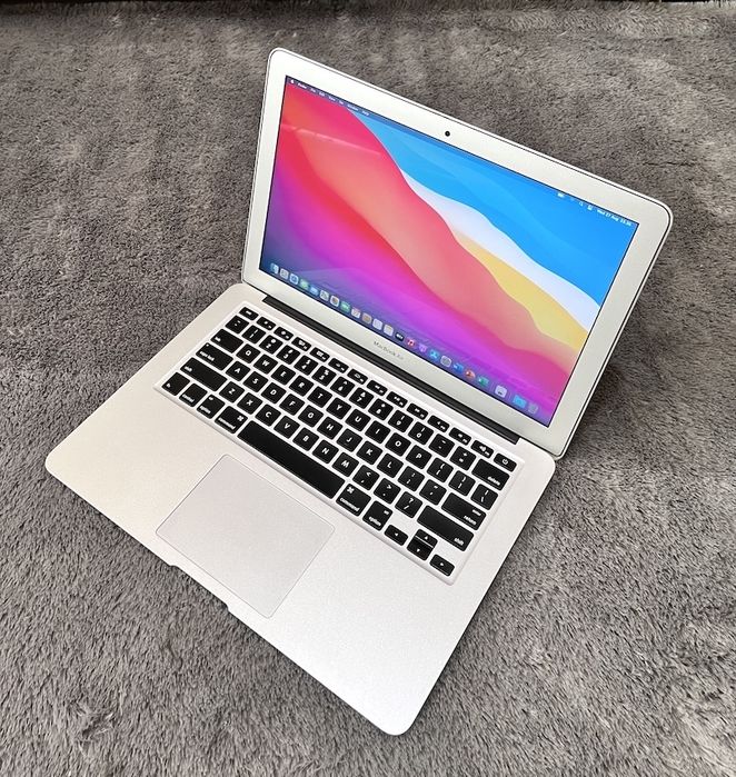 MacBook Air 13″ Early 2014, A1466 – i5, 4 GB RAM, SSD 256 GB