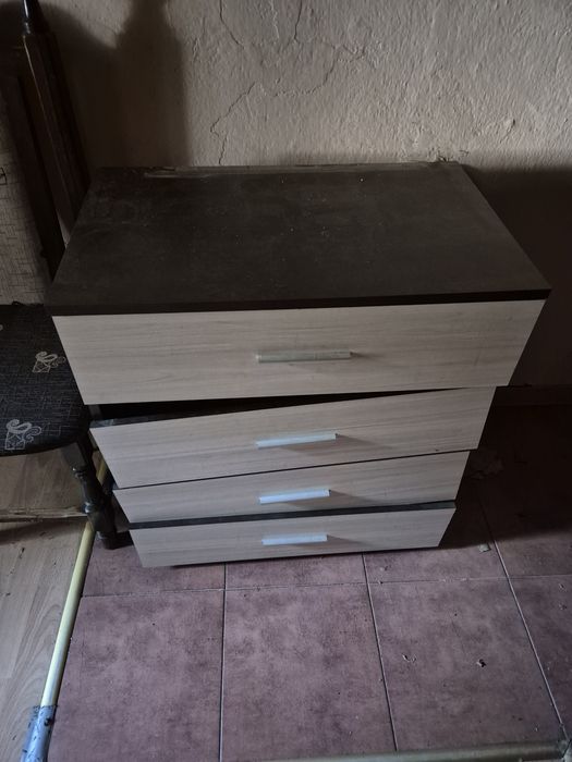 Покъщнина и мебели