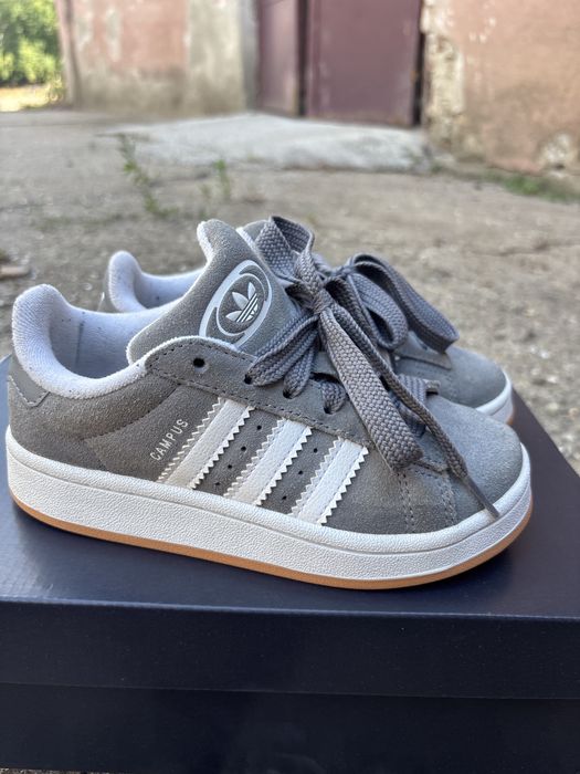 Vand adidas campus , marimea 32( int 19,5)
