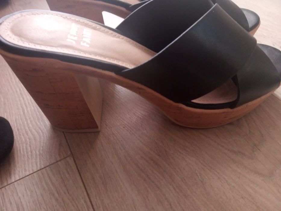 Чехли дамски черни нови 38 номер