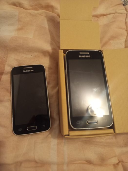 Se vând două telefoane Samsung Galaxy Trend 2 lite