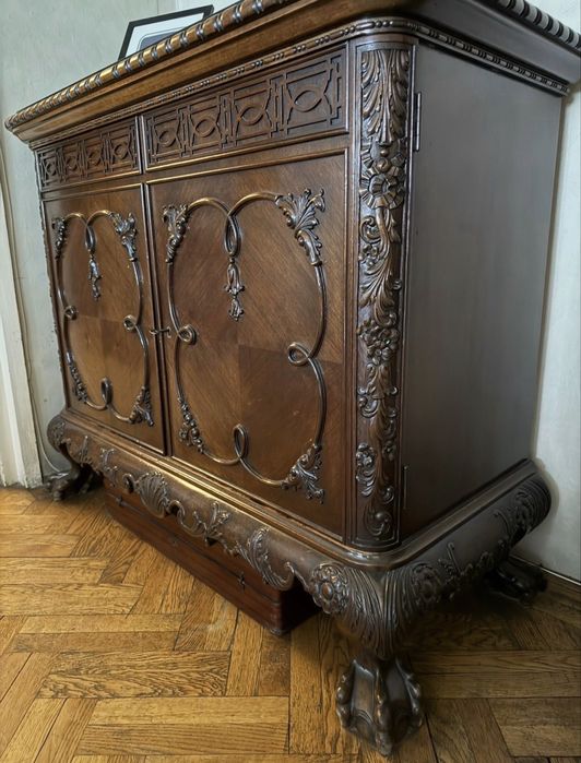 Set sufragerie lemn masiv sculptat, anii 1930 – bufet, masă, 6 scaune, canapea