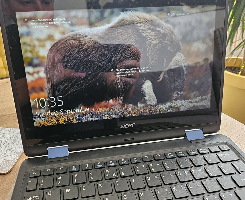 Laptop 2 in 1 Acer Aspire (tableta și laptop)