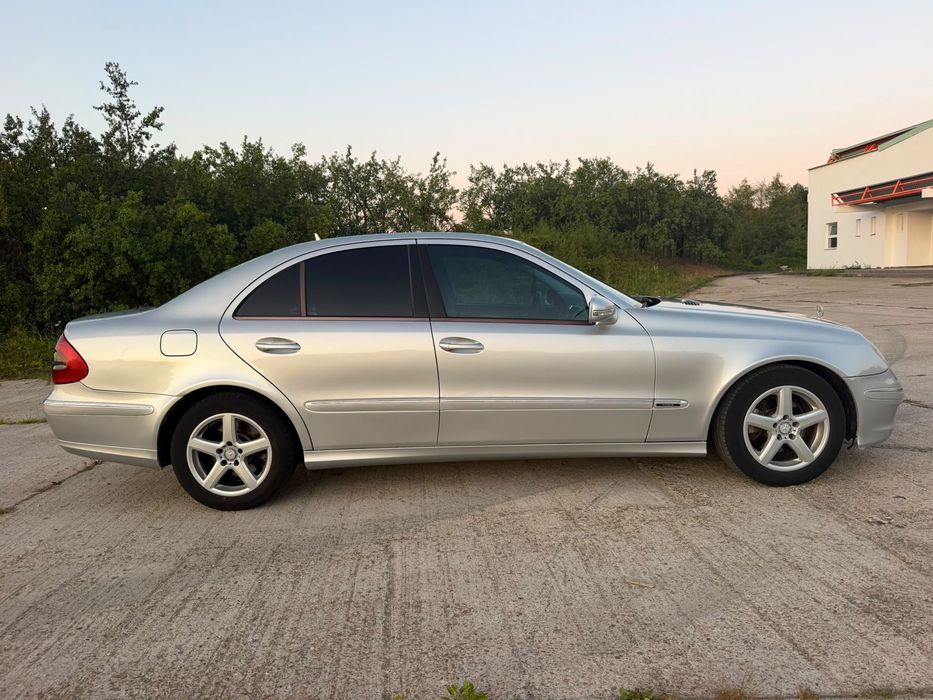 Mercedes E class 220 w211 facelift avantgarde