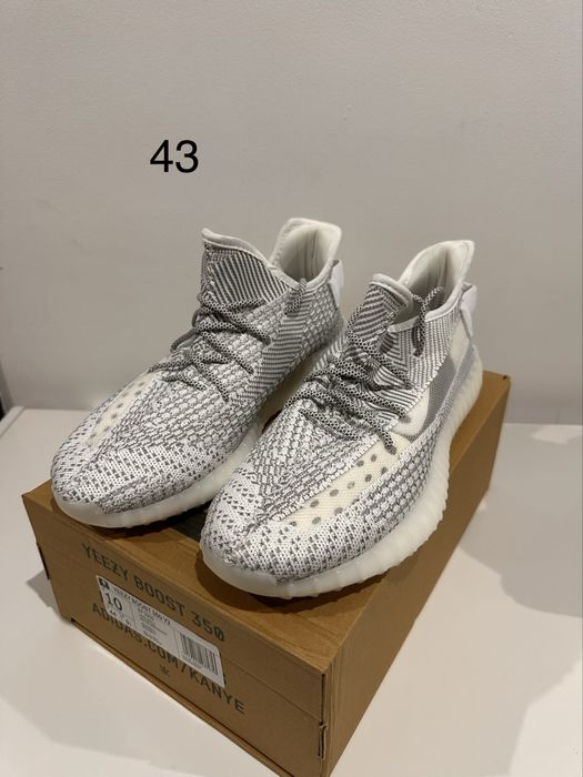 Yeezy 350 multe modele RASPUND DECAT PE WHATSAPP