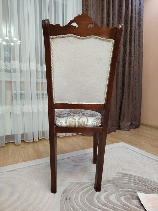 Продам Комплект Стульев