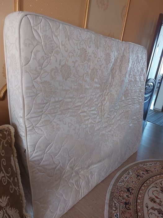 Матрас 200х160 б/у