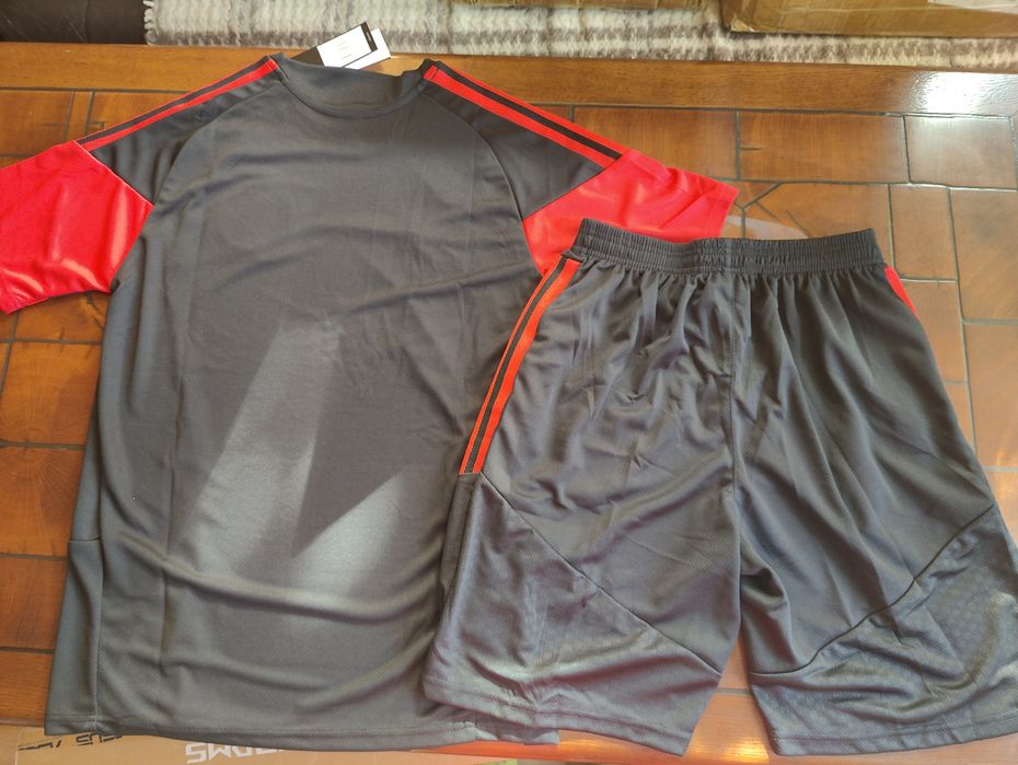 Тренировъчен футболен екип Manchester United Tiro Training  26/27