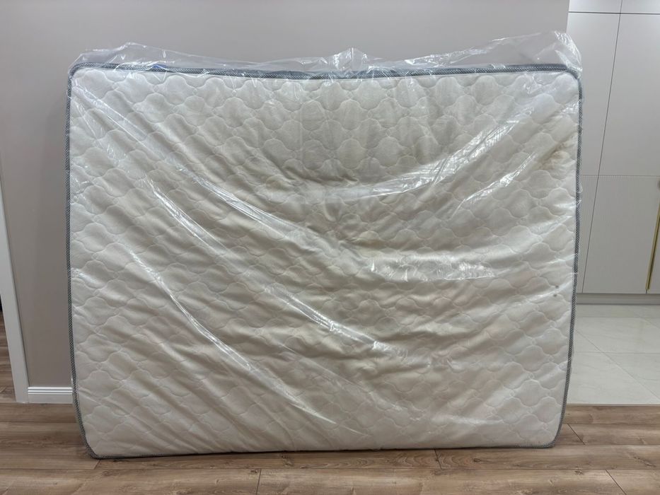 Матрас в хорошем состоянии Срочно