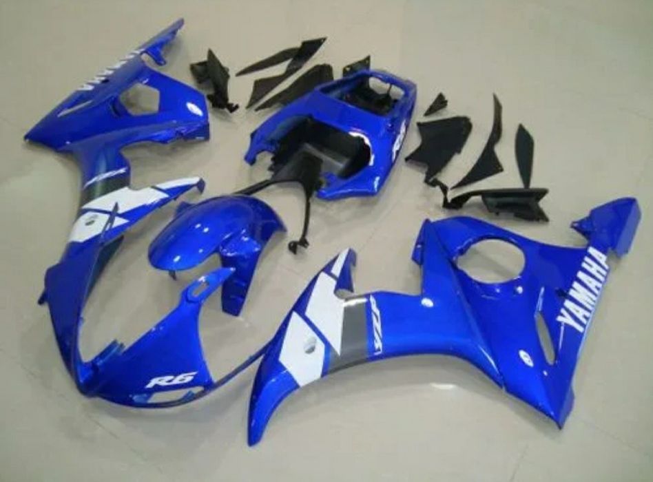 Продам Yamaha r6 полный комплект пластика