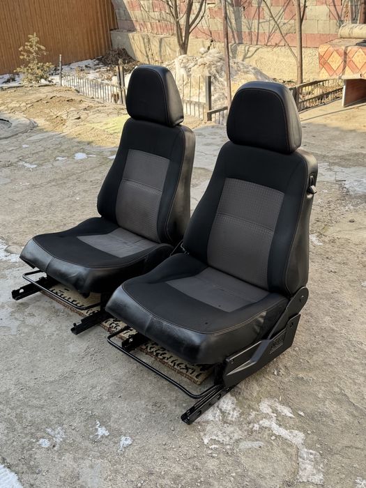 Сидения на ниву.