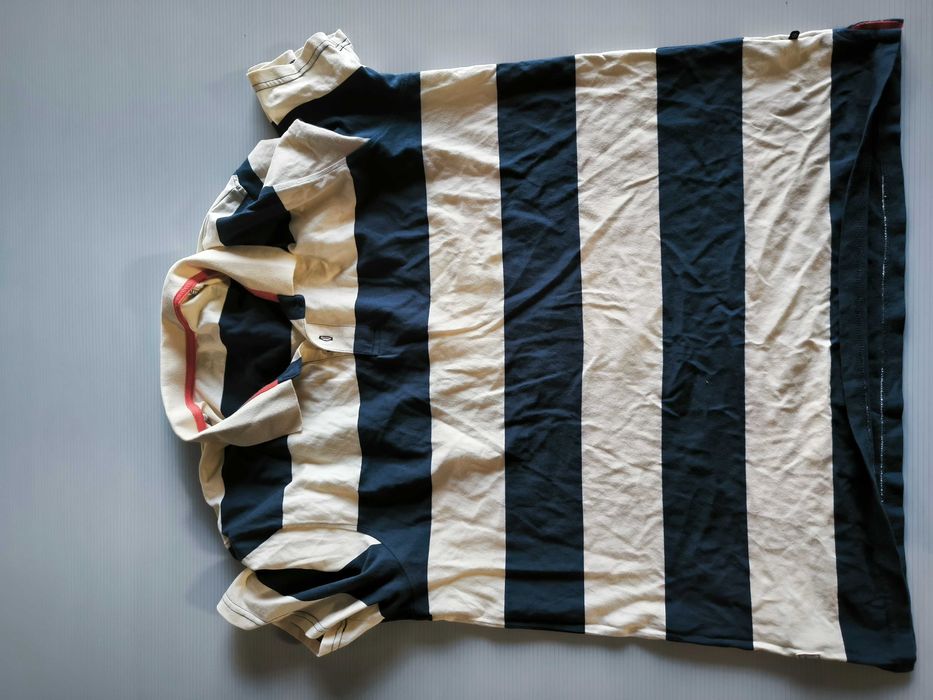 Tricou firme diferite