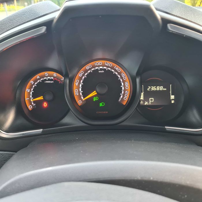 Lada X-Ray Cross 2020 год в отличном состоянии с минимальным пробегом