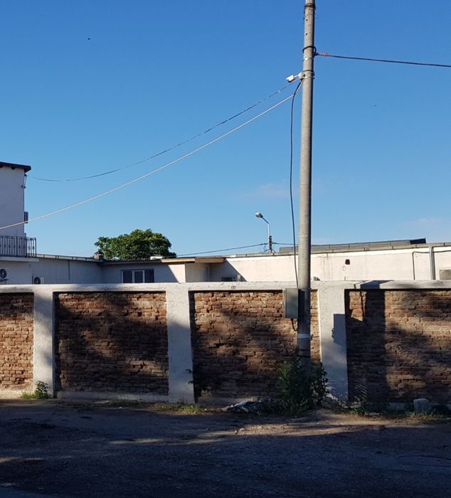 Teren de inchiriat cu 2 containere