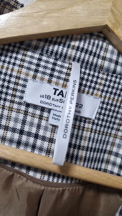 Нов костюм Dorothy perkins 2/3HL