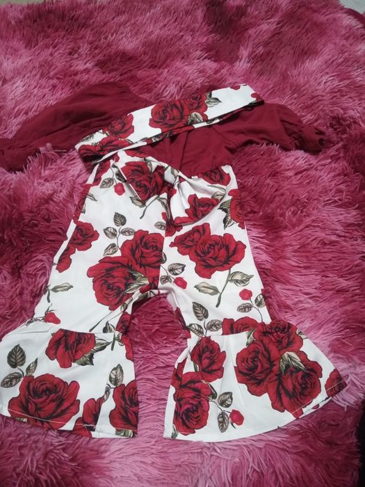 Vând trening adidas, salopeta, bocancii adidași