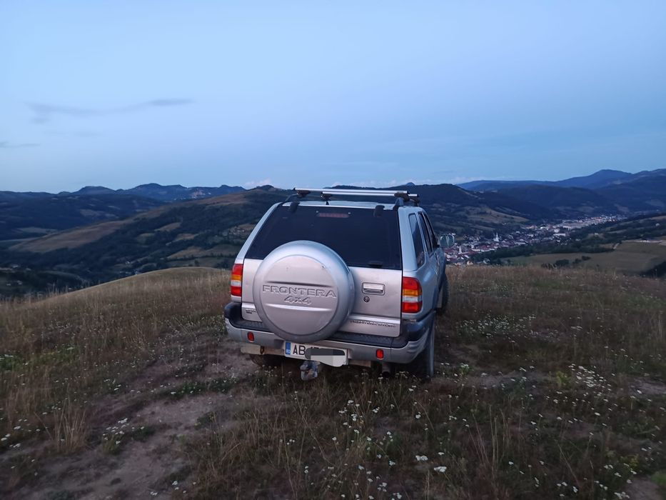 Vând Opel Frontera