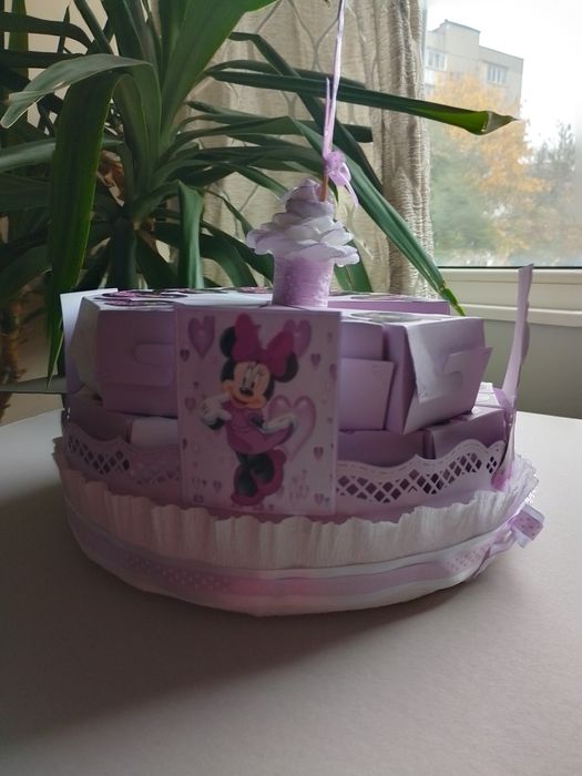 Картонена торта за вашият празник