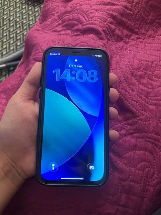 Продаётся айфон 12