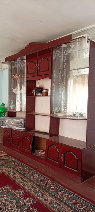 Стенка шкаф сотилади