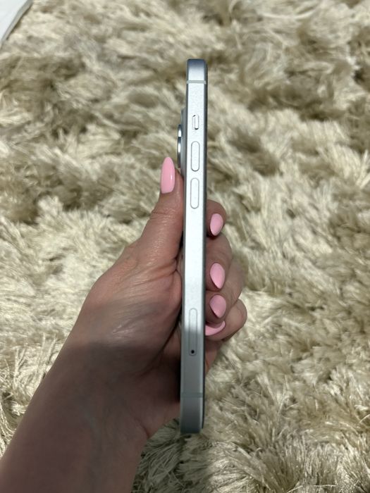 Айфон 15, 128 гб, идеальный