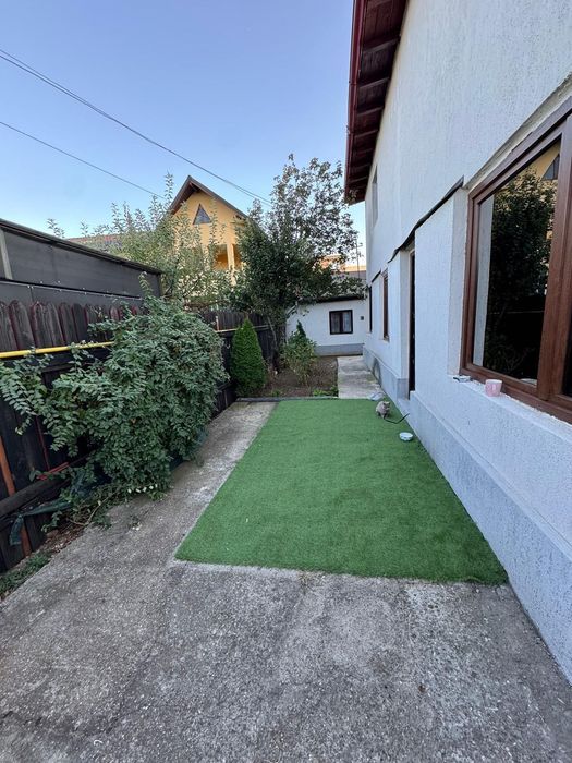 Casa de vanzare 290 mp . Zona Cioceanu