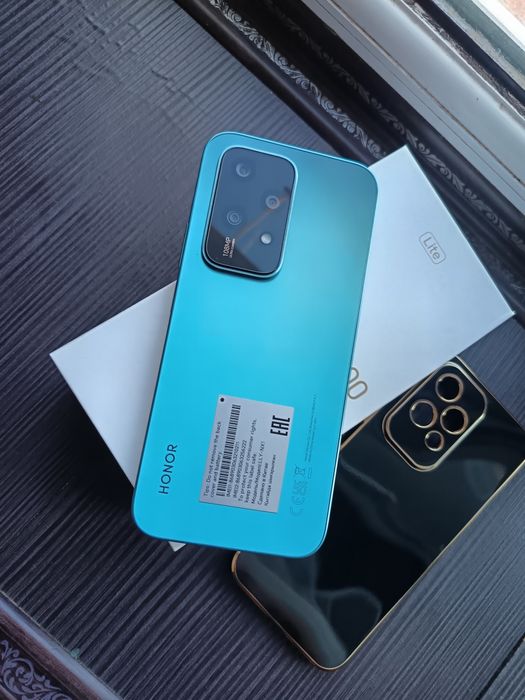 Honor 200 Lait 256гб . Мощный флагман
