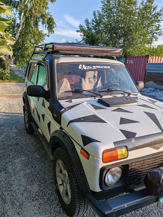 Нива Ваз Жигули.